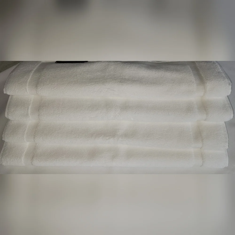 Liz Claiborne Bright White Egyptian Cotton Bath Mat